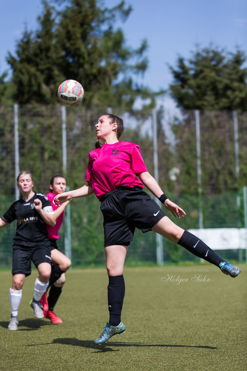 Bild 96 - B-Juniorinnen Pokalfinale SV Henstedt Ulzburg - SG Holstein Sued : 2:0